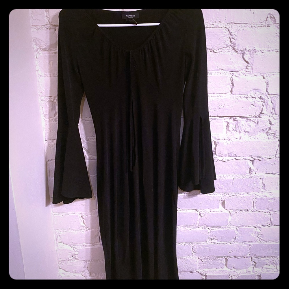 Stretchy black bell-sleeved dress